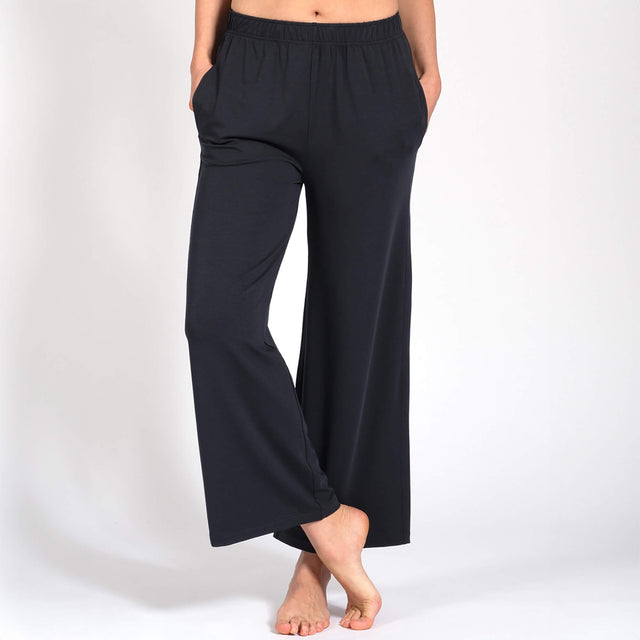 Yogahose Naomi - Black, aus Naturmaterial - YOGISHOP