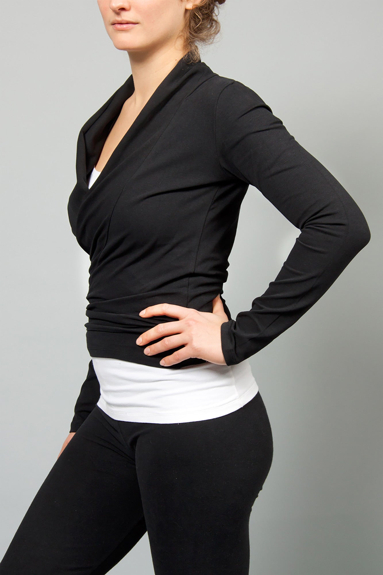 Amba Jacke - schwarz - YOGISHOP