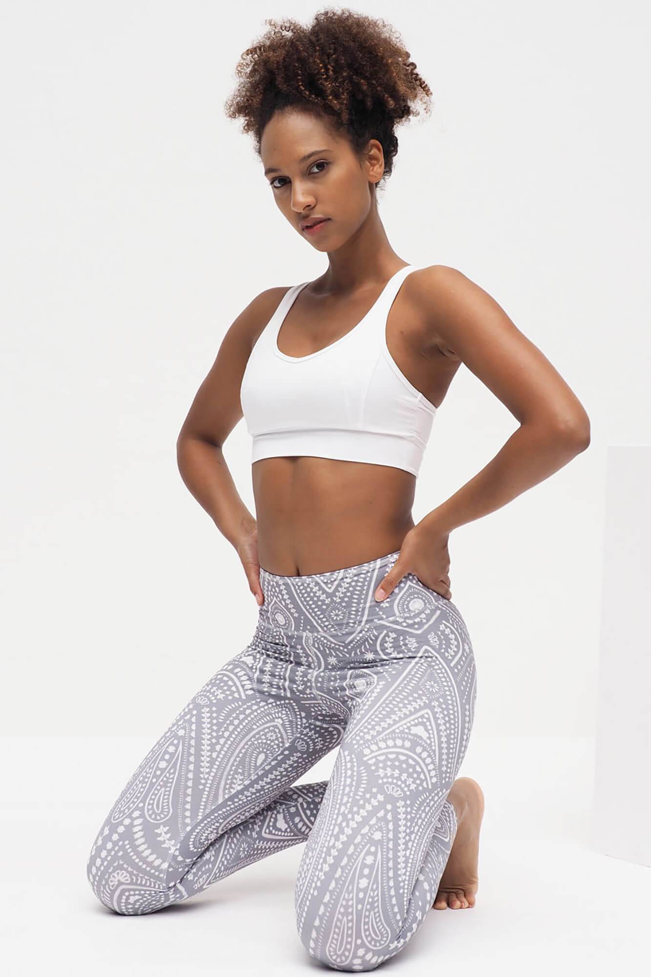 Yoga-Leggings Ganga 7/8 - mandala grey - YOGISHOP
