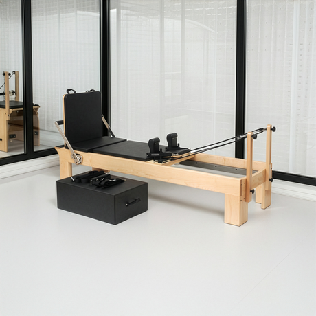 Pilates Reformer Ahorn "Therapeutic Leg" (inkl. Sitting Box und Jump Board) - schwarz - YOGISHOP