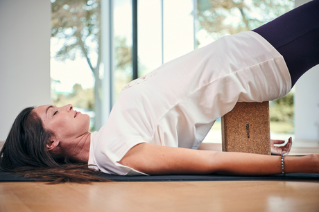 Blocco yoga yogiblock® in sughero - pro (22,5 x 13,7 x 7,4 cm)