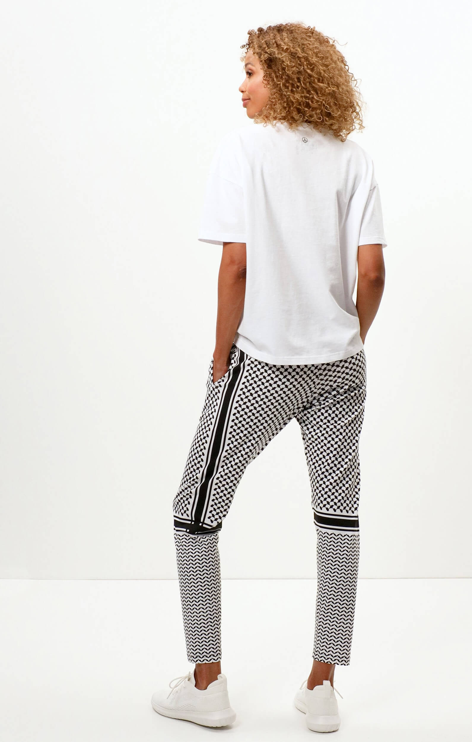 Black and white striped harem pants 2025