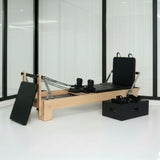 Reformer de Pilates Ahorn "Pierna Corta" (incl. Caja de Sentarse y Tabla de Salto) - negro
