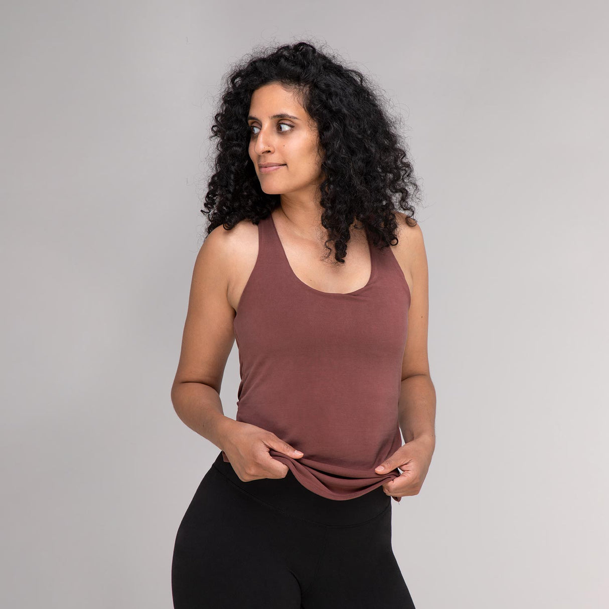 Yoga-Top Nira mit integriertem BH - rusty red - YOGISHOP